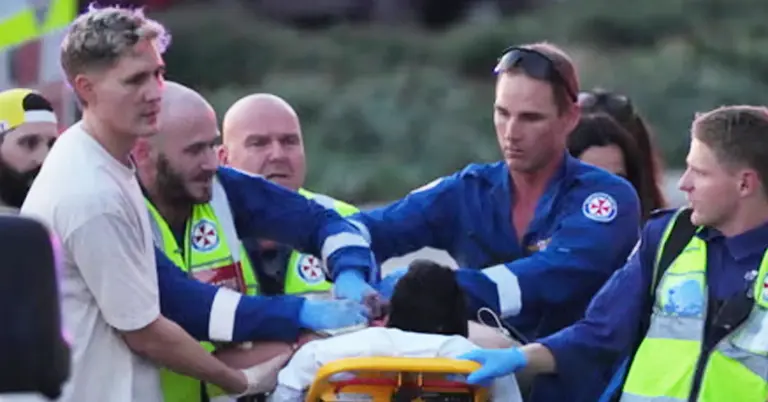 সিডনির সমুদ্র সৈকতে গোলাগুলি, বন্দুকধারীসহ নিহত ১০